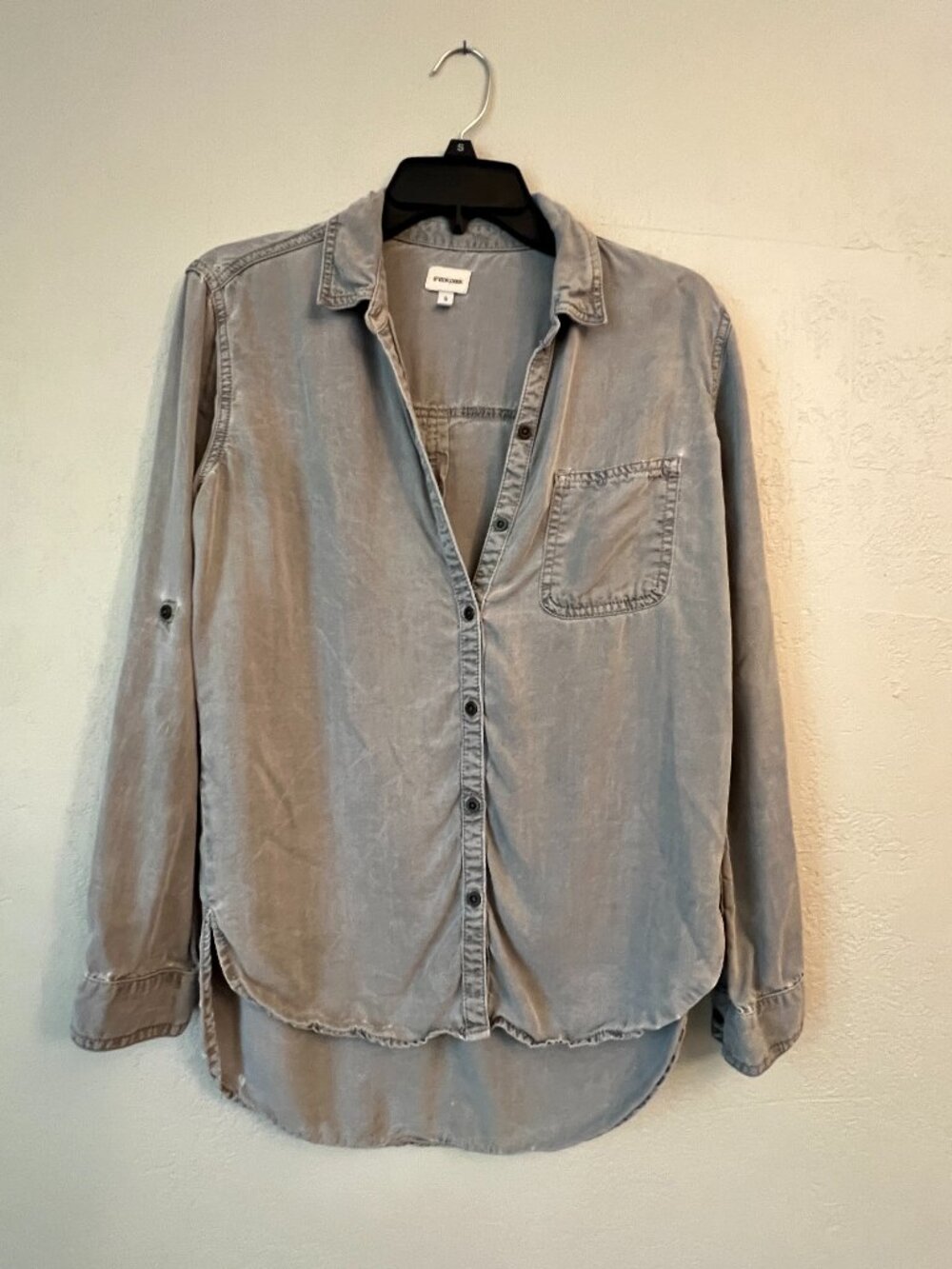 Sneak Peek Womens Gray Washed Chambray Button Down Shirt Small Roll Tab Sleeve